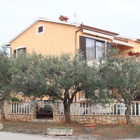 Lily'S Lovely Apartments Fazana Exterior photo