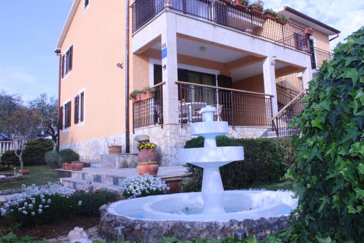 Lily'S Lovely Apartments Fazana Exterior photo